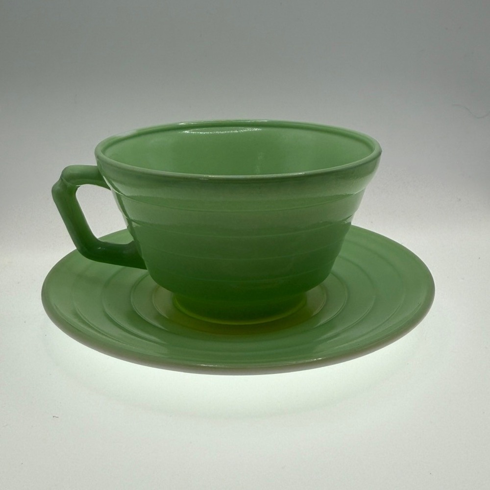 Hazel-Atlas Green Milk Glass Moderntone Cup and Saucer Set Vintage Art Deco - Picture 2 of 13